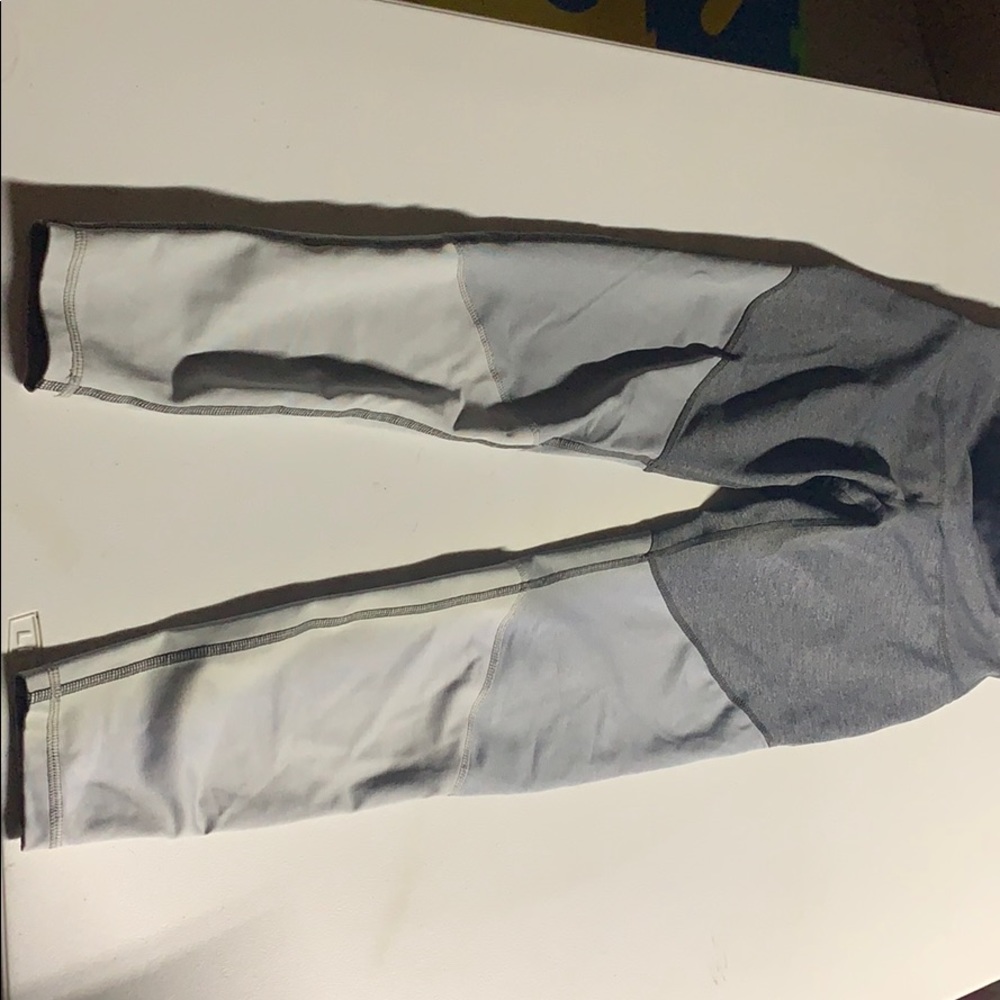 Athletic leggings
